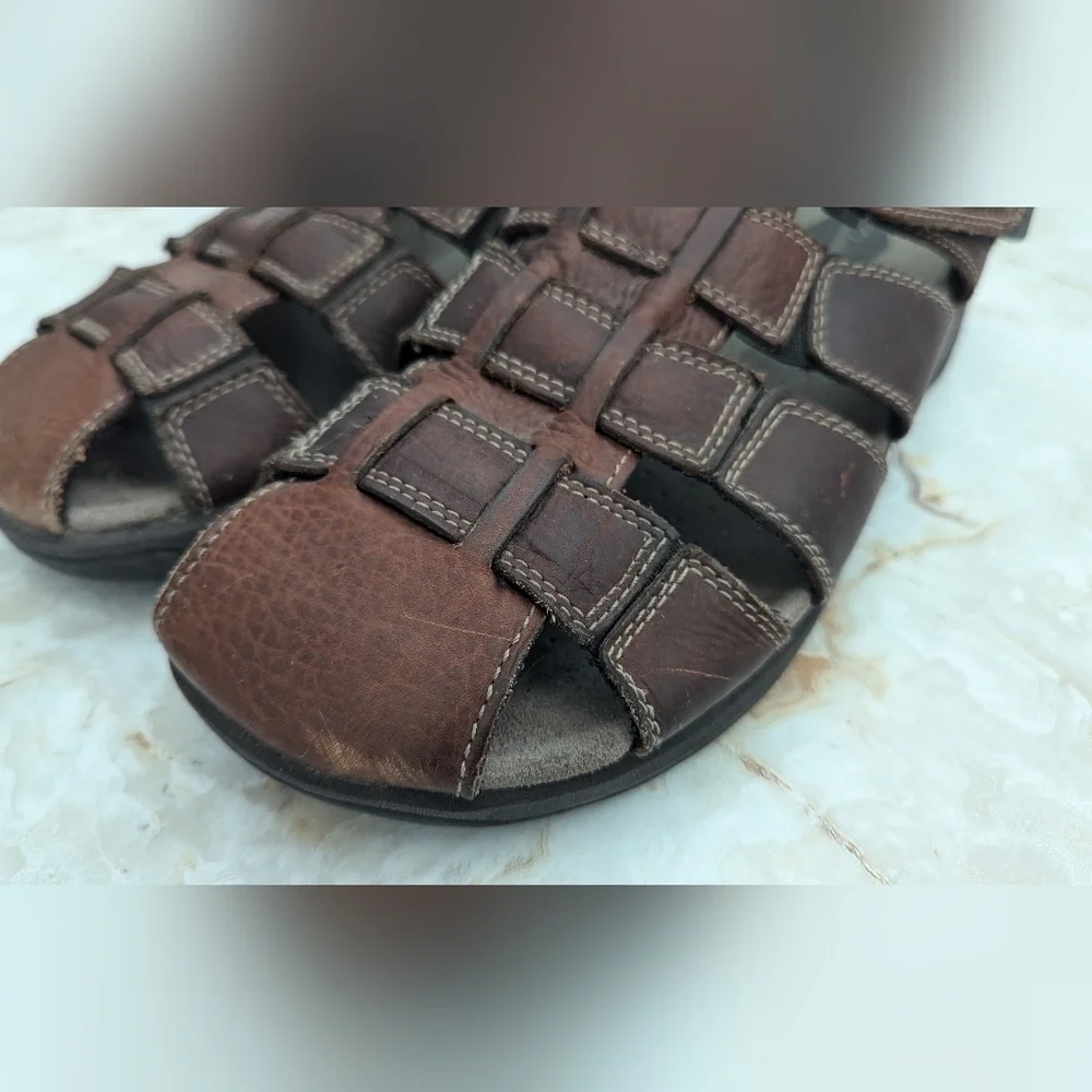 Clarks man leather